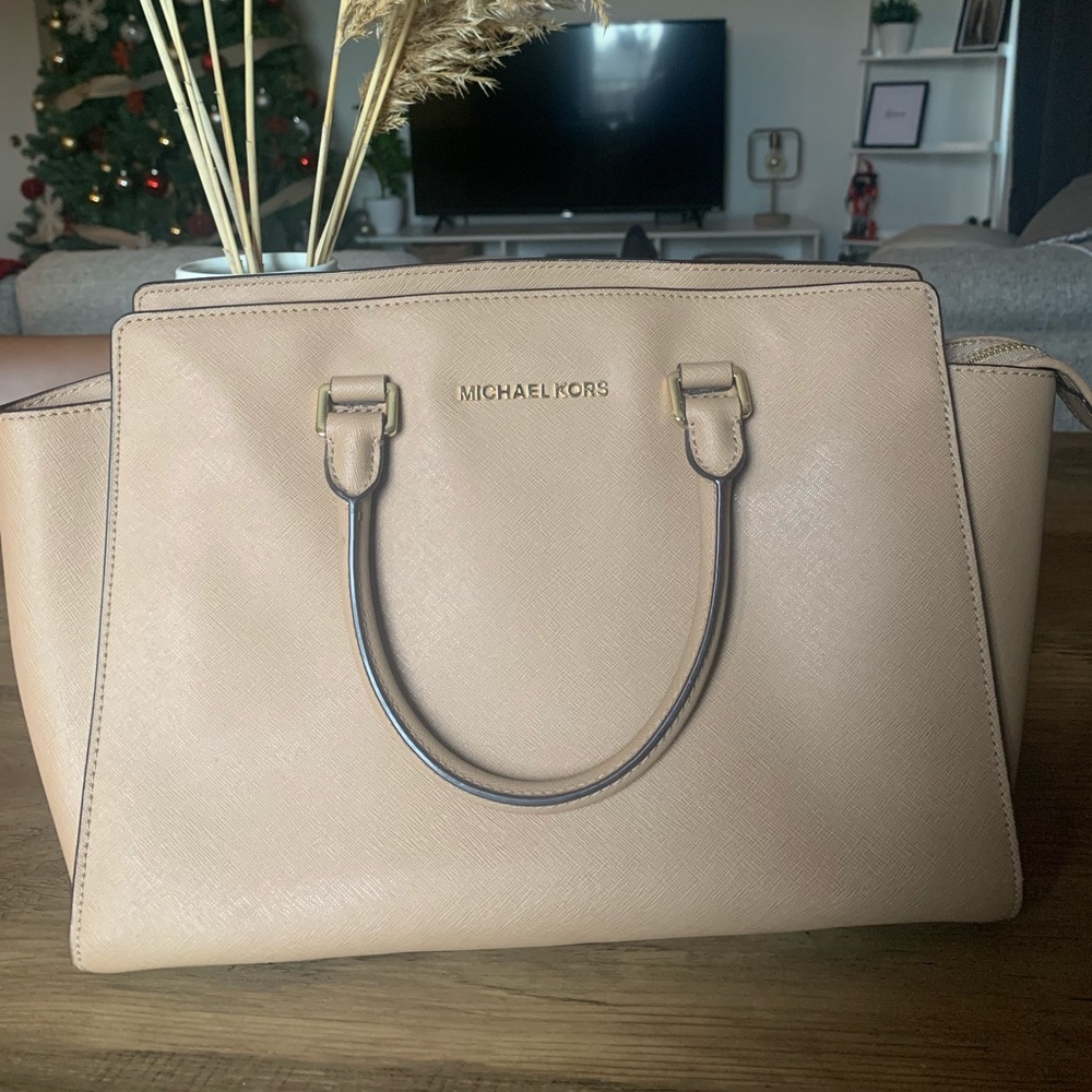 MICHAEL KORS Selma leather tan purse